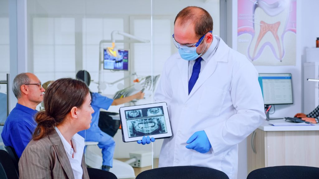 La tecnología transforma la formación de los profesionales de la salud bucodental